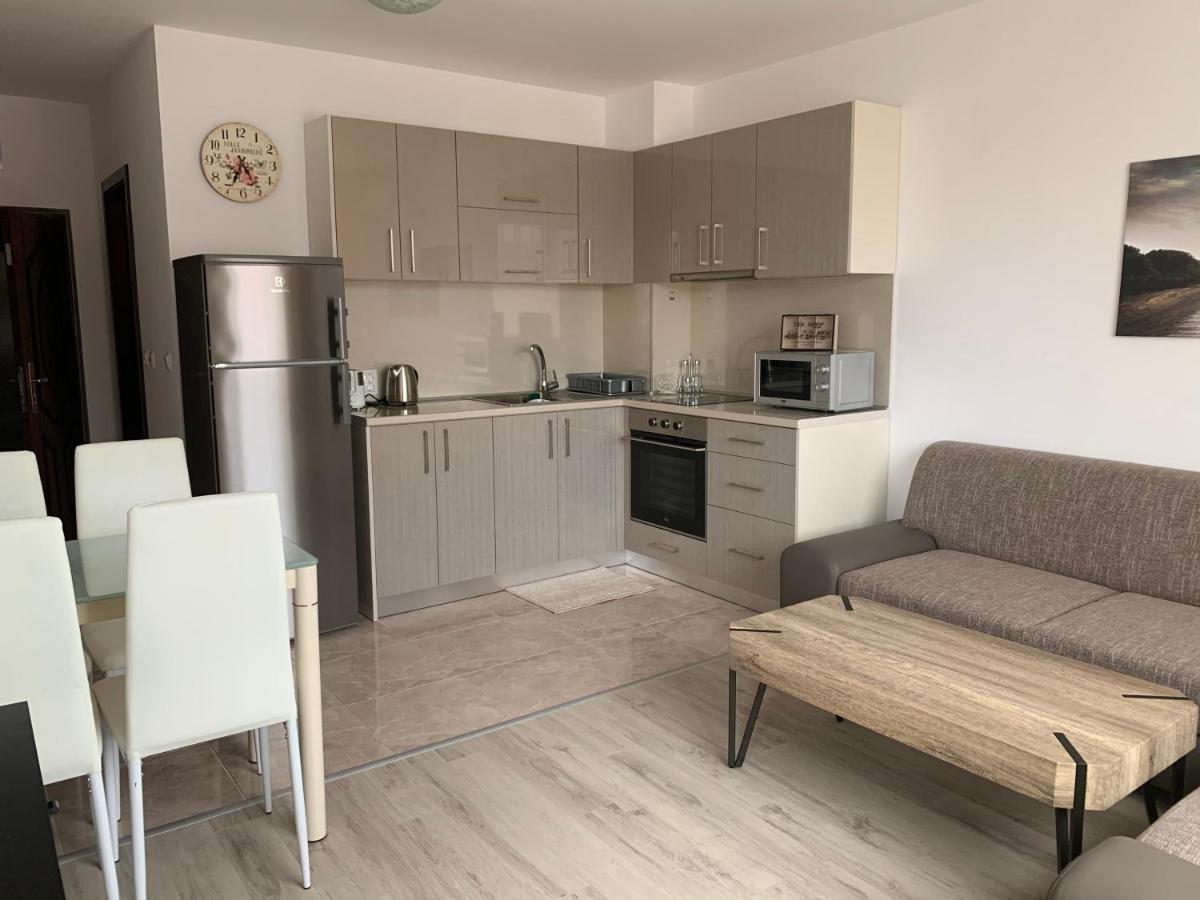 Sunny Days Luxury Apartment Поморие Экстерьер фото