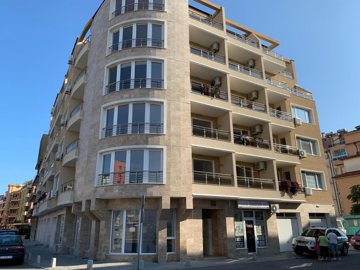 Sunny Days Luxury Apartment Поморие Экстерьер фото