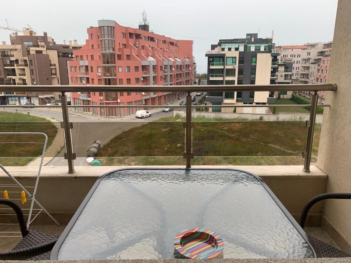 Sunny Days Luxury Apartment Поморие Экстерьер фото