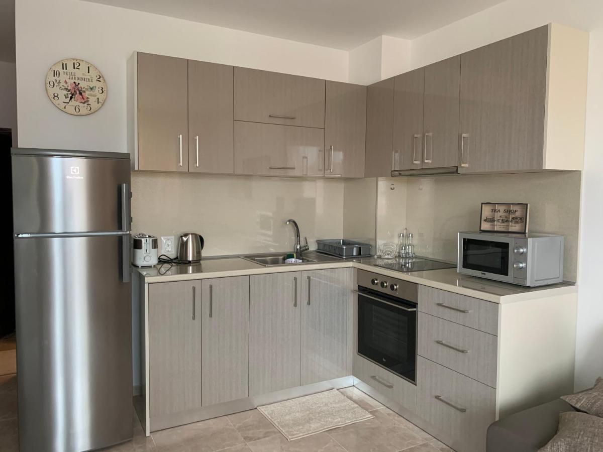 Sunny Days Luxury Apartment Поморие Экстерьер фото